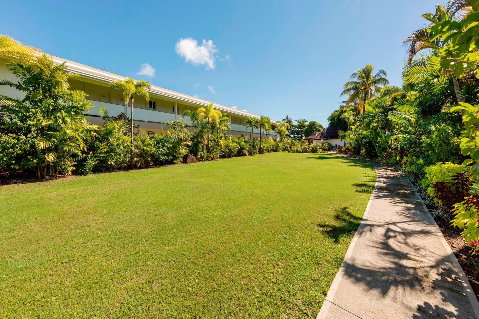 Sheraton Samoa Aggie Grey'S Hotel & Bungalows Apia Bagian luar foto