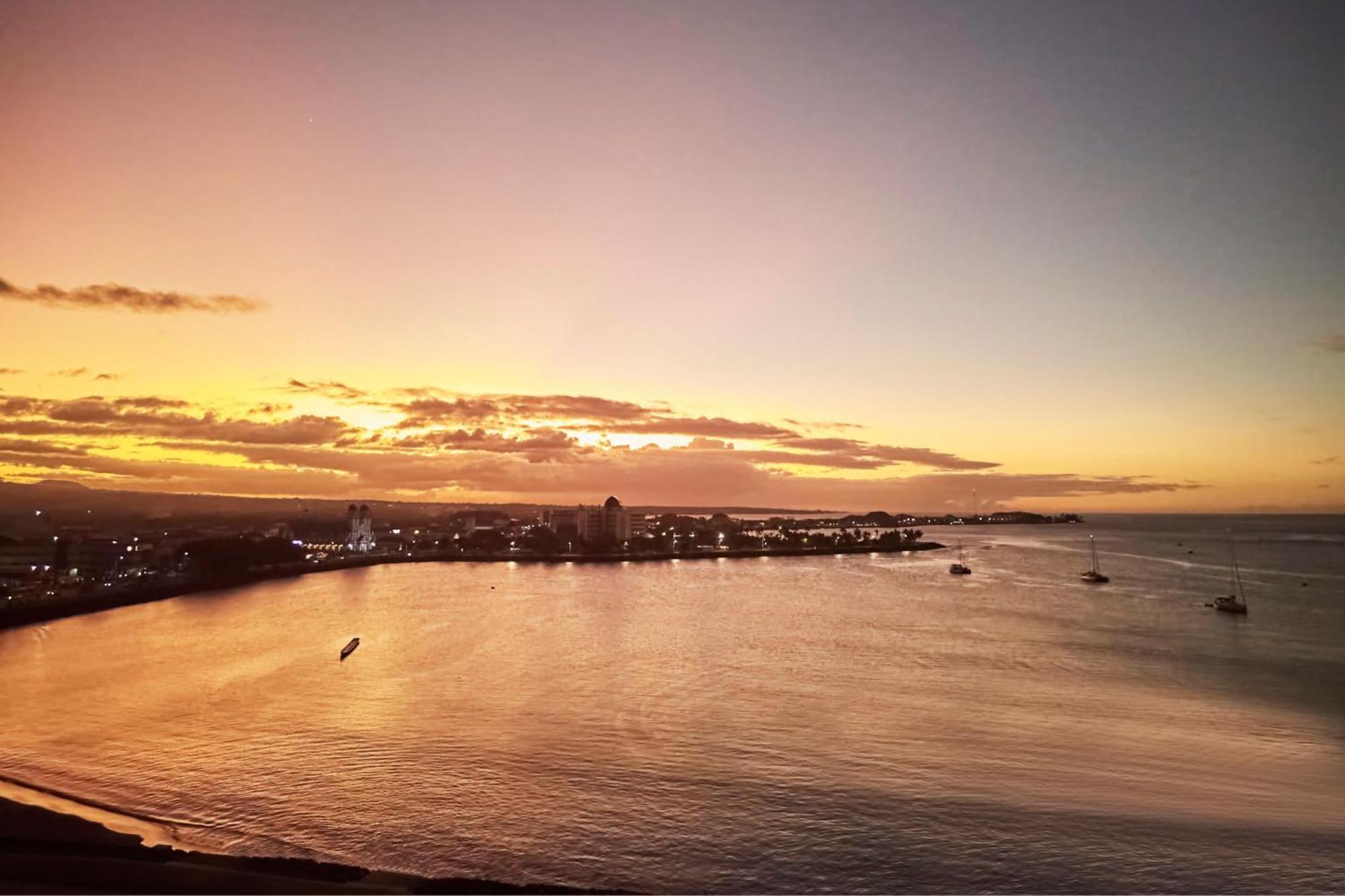 Sheraton Samoa Aggie Grey'S Hotel & Bungalows Apia Bagian luar foto