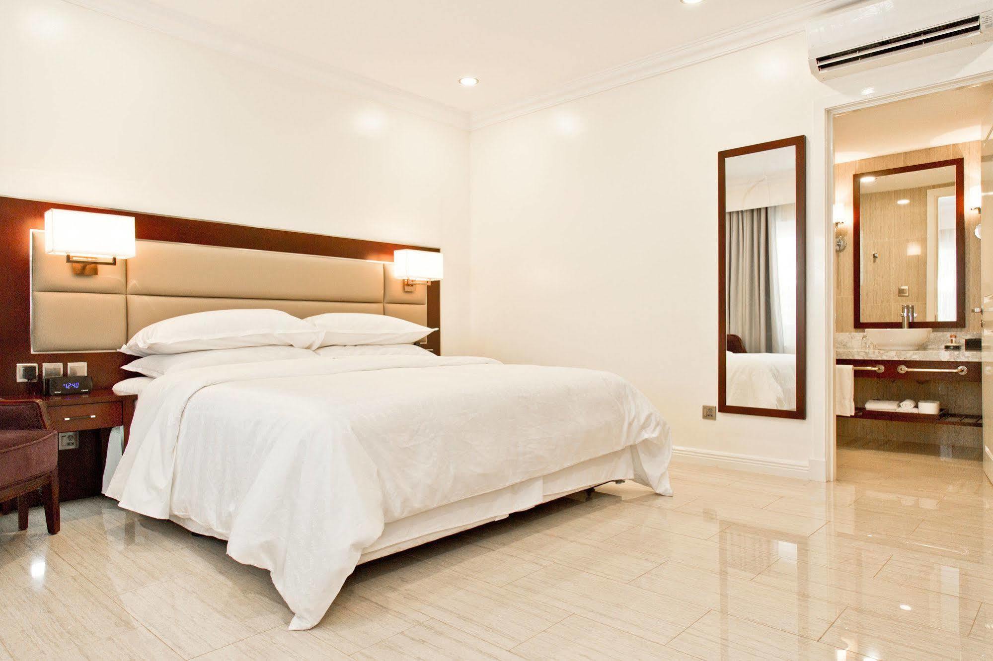 Sheraton Samoa Aggie Grey'S Hotel & Bungalows Apia Bagian luar foto
